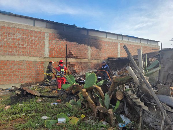 RAPIDA RESPUESTA DE NUESTROS SERENOS MUNICIPALES ANTE INCENDIO EN AAPITAC