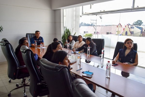 CAPACITACIÓN A ACTORES SOCIALES Y AGENTES COMUNITARIOS FRENTE A LA PROBLEMÁTICA DEL DENGUE