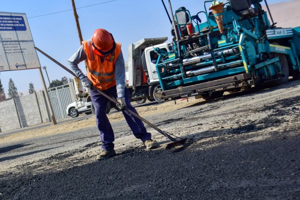 OBRA DE MOVILIDAD URBANA EN PASAJE 01 ALCANZA EL 80 % DE AVANCE EN POCOLLAY