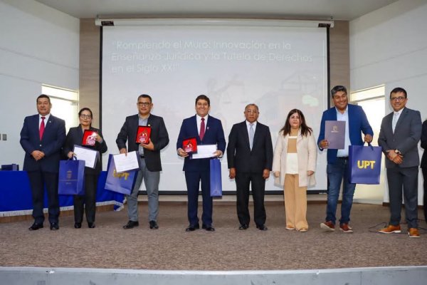 MUNICIPALIDAD DE POCOLLAY ES RECONOCIDA POR SU APORTE AL DESARROLLO Y BIENESTAR DE LA COMUNIDAD